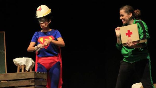 PLASH TIK BOOM Superheroïnes contra el plàstic! PLASH TIK BOOM Superheroïnes contra el plàstic!