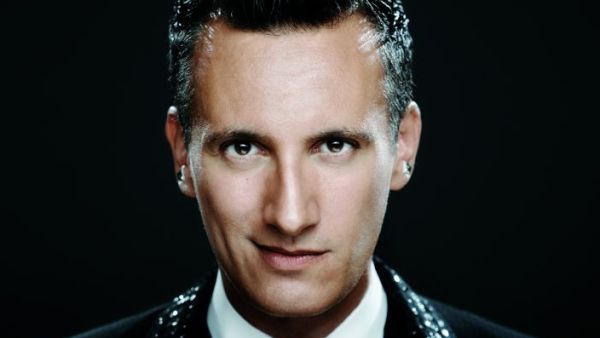 UNA NIT AMB EL MAG LARI UNA NIT AMB EL MAG LARI